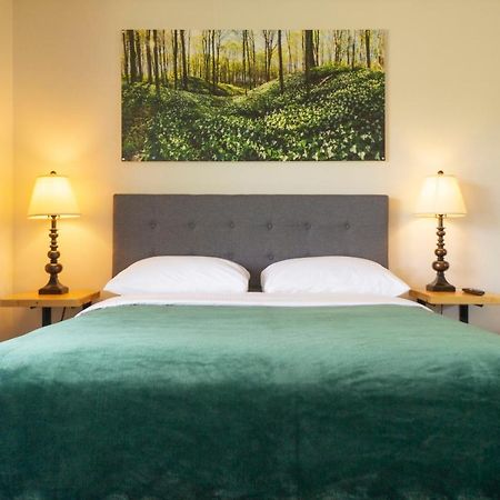 Manitowaning Wayside Motel Manitoulin المظهر الخارجي الصورة