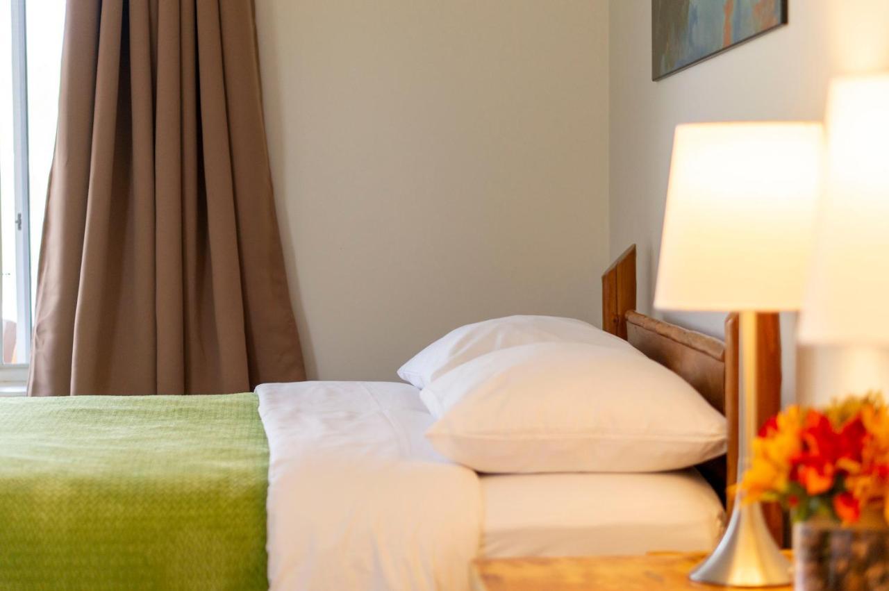 Manitowaning Wayside Motel Manitoulin المظهر الخارجي الصورة