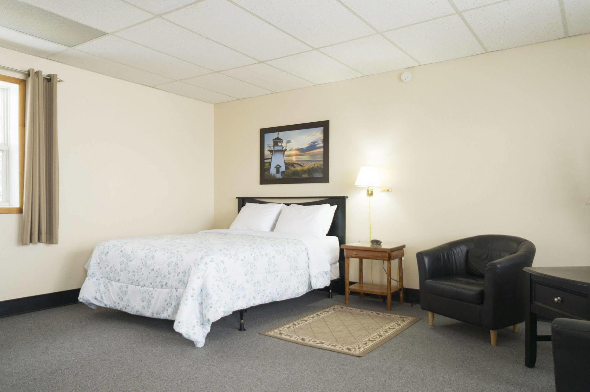 Manitowaning Wayside Motel Manitoulin المظهر الخارجي الصورة